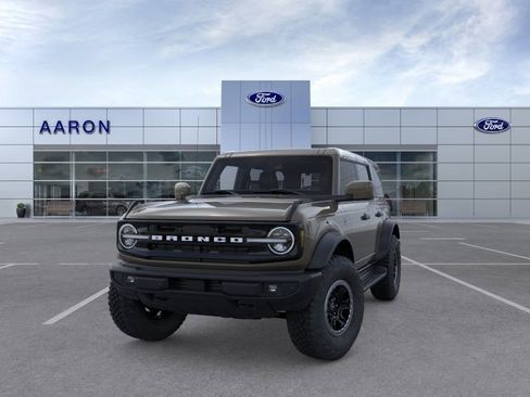 New 2026 Ford Bronco Outer Banks w/ Sasquatch Package AWD/4WD image 3