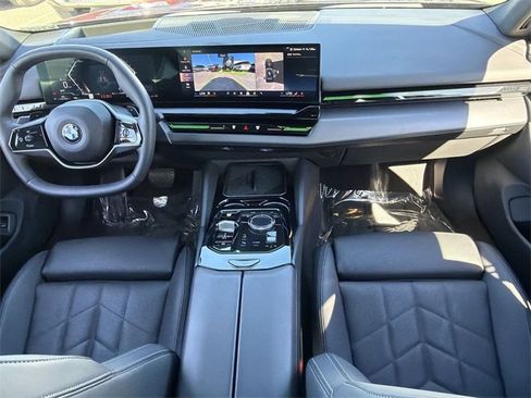 Certified 2025 BMW 530i xDrive w/ Premium Package image 17