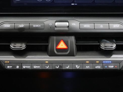 Used 2025 Kia K4 FWD image 19