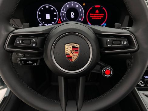 Used 2025 Porsche 911 Carrera image 17