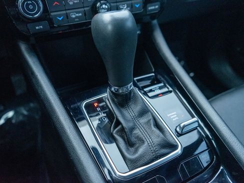 Used 2024 Jeep Compass Limited image 20