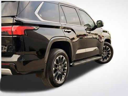 Used 2024 Toyota Sequoia Limited AWD/4WD image 8