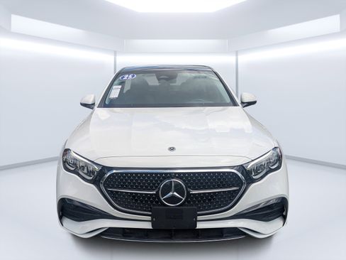 Certified 2025 Mercedes-Benz E 350 4MATIC Sedan image 8