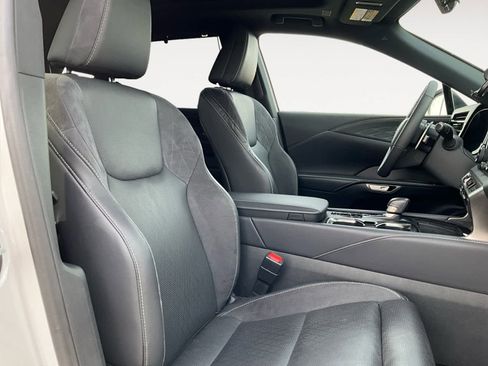 Used 2024 Lexus RX 350 Luxury w/ Convenience Package image 16