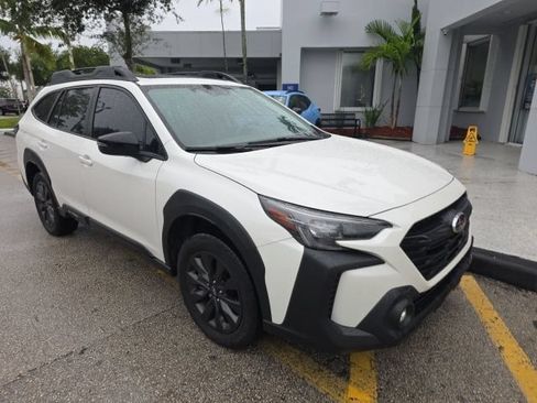 Used 2023 Subaru Outback Onyx Edition AWD/4WD image 2