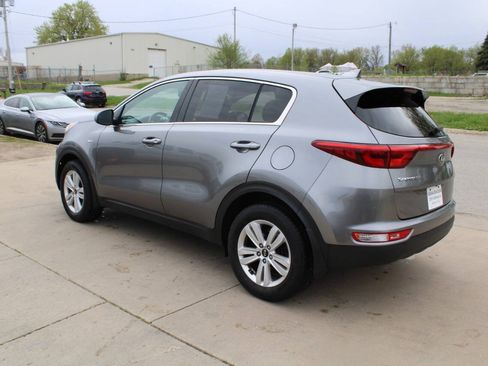Used 2018 Kia Sportage LX AWD/4WD image 6