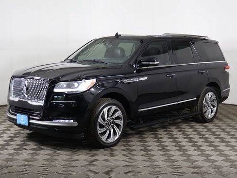 Used 2023 Lincoln Navigator Reserve AWD/4WD image 15
