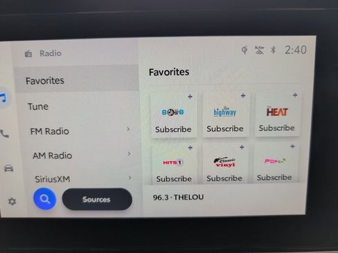 Used 2025 Toyota Camry SE image 35