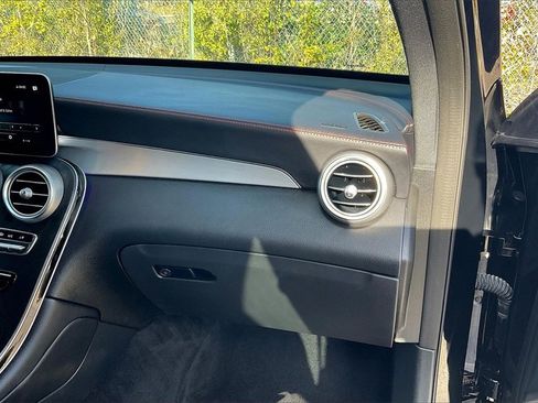 Used 2022 Mercedes-Benz GLC 43 AMG 4MATIC image 16