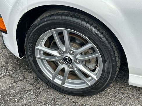 Used 2013 MAZDA MX-5 Miata Sport image 11