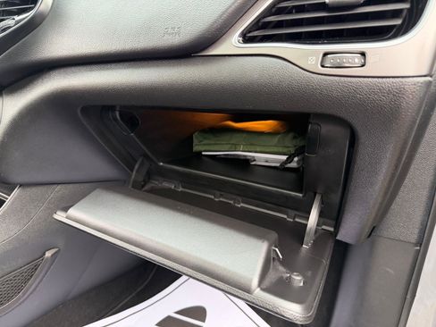 Used 2020 Jeep Cherokee Limited image 31