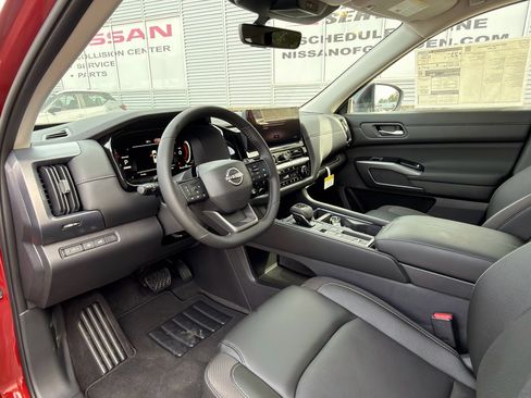New 2026 Nissan Pathfinder SL image 11
