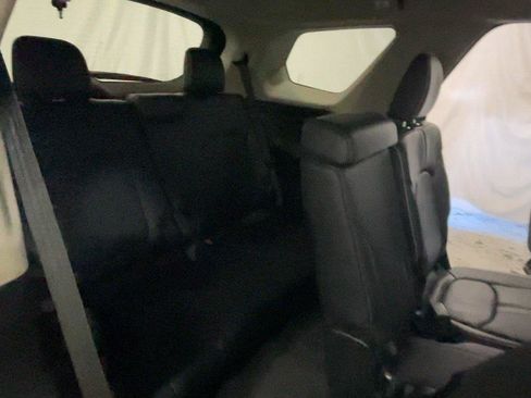 Used 2025 Honda Pilot Elite image 25