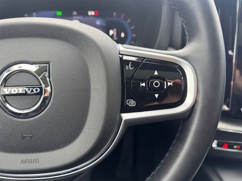 Certified 2025 Volvo XC60 B5 Plus image 15
