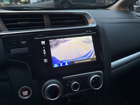 Used 2016 Honda Fit EX image 12