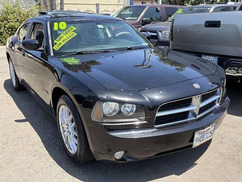 Used 2010 Dodge Charger SXT RWD image 1