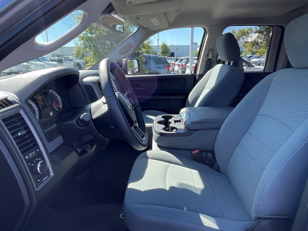 Used 2019 RAM 1500 Tradesman w/ Chrome Plus Package RWD image 9