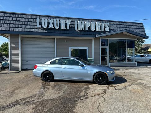 Used 2013 BMW 335i Convertible w/ Premium Pkg RWD image 11