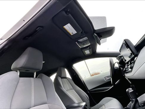 Used 2022 Toyota Corolla SE image 13