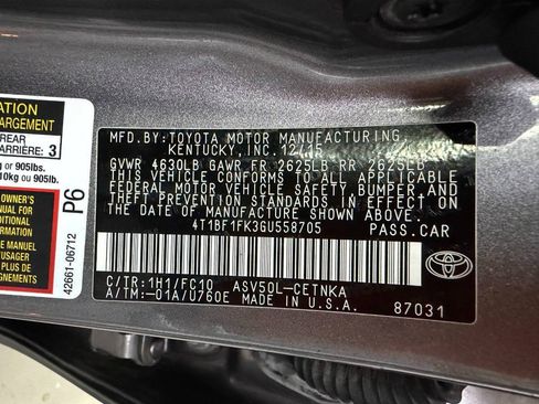 Used 2016 Toyota Camry LE FWD image 29