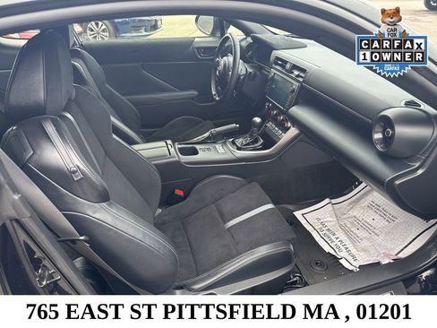 Used 2023 Toyota GR86 Premium w/ ALL Weather Mat Package (TMS) RWD image 16