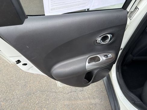 Used 2013 Nissan Juke SL AWD/4WD image 12