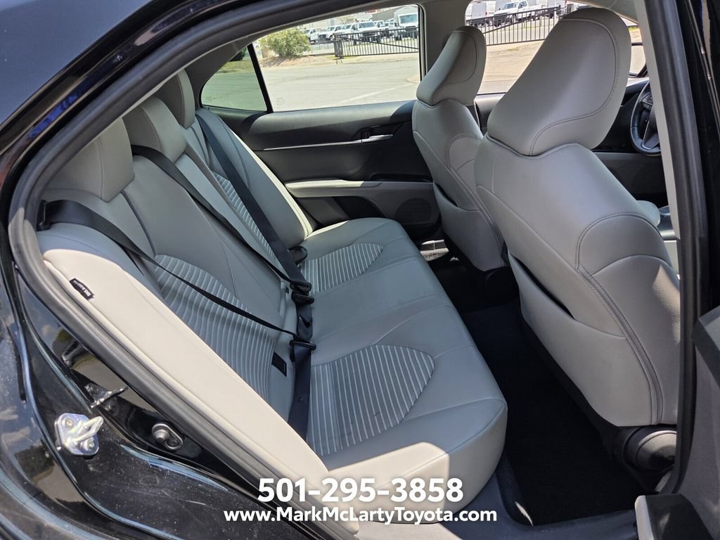 Used 2024 Toyota Camry SE FWD image 14