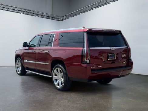 Used 2017 Cadillac Escalade ESV Luxury AWD/4WD image 7