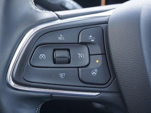 Used 2025 Buick Encore GX Avenir w/ Avenir Technology Package image 40