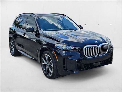 Used 2026 BMW X5 xDrive50e w/ M Sport Package image 3