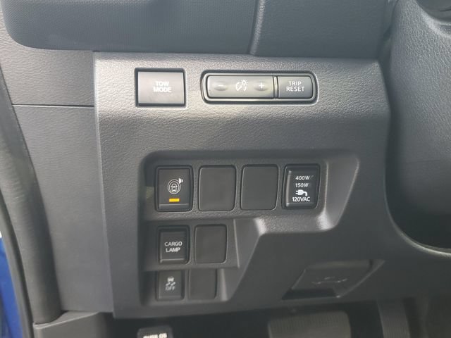 Used 2024 Nissan Frontier SL w/ Technology Package RWD image 16