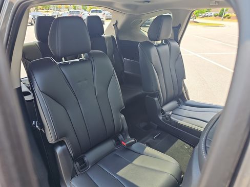 Used 2025 Acura MDX FWD w/ Technology Package image 12