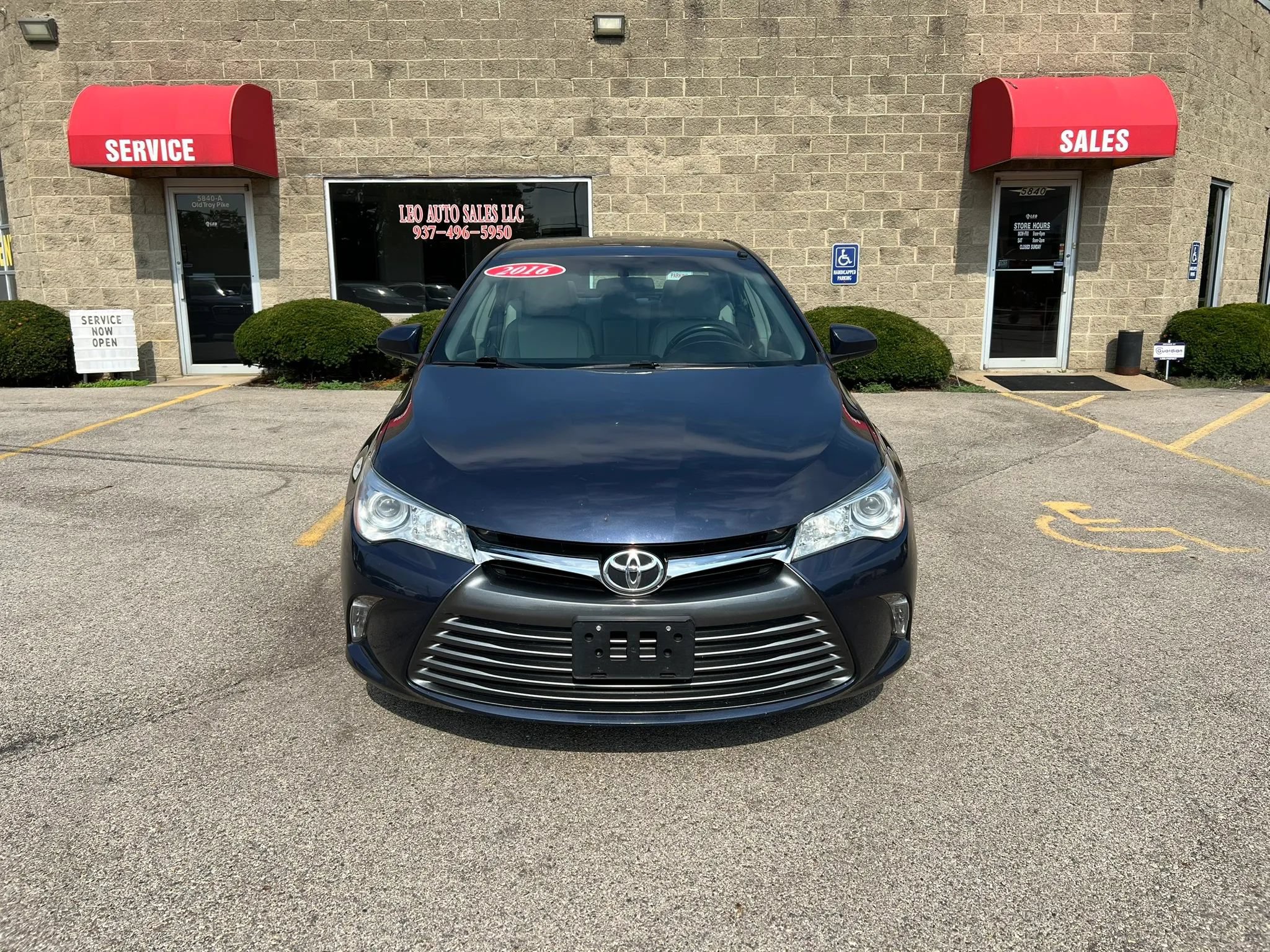 Used 2016 Toyota Camry XLE w/ Protection Package (Q2) FWD image 2