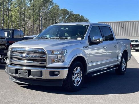 Certified 2017 Ford F150 Lariat image 29