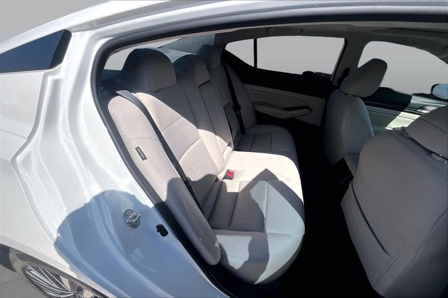 Used 2024 Nissan Altima 2.5 SV w/ SV Premium Package FWD image 20