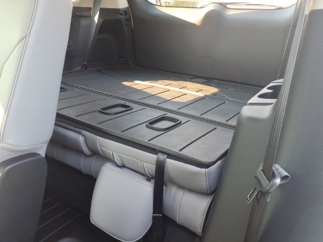 Used 2025 Honda Pilot EX-L image 8