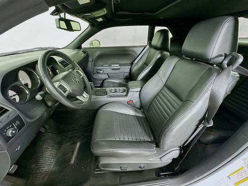 Used 2012 Dodge Challenger R/T image 13