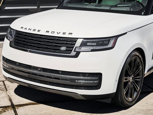 Used 2025 Land Rover Range Rover Long Wheelbase SE AWD/4WD image 6