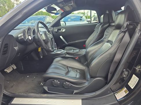 Used 2005 Nissan 350Z Touring RWD image 11