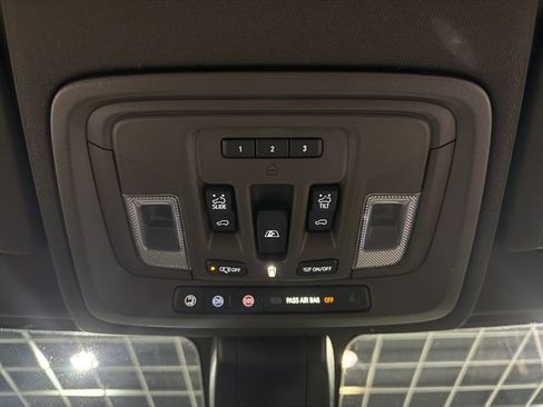 Used 2022 GMC Sierra 2500 Denali w/ Denali Ultimate Package image 24