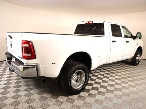 Used 2024 RAM 3500 Tradesman w/ Chrome Appearance Group image 19
