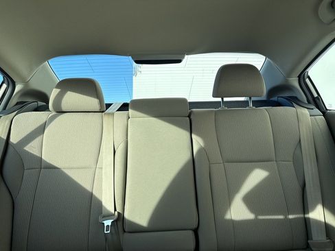 Used 2022 Subaru Legacy Premium image 8