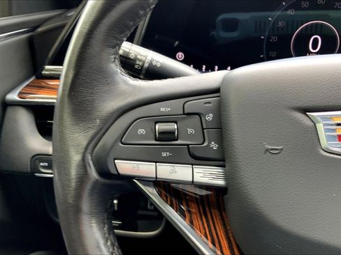 Used 2021 Cadillac Escalade ESV Premium Luxury w/ Driver Assist Tech Package AWD/4WD image 17
