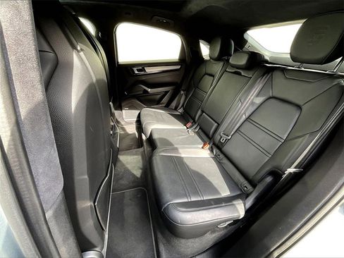 Certified 2022 Porsche Cayenne GTS image 22