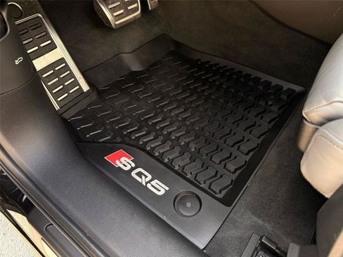 Used 2021 Audi SQ5 Prestige w/ Prestige Package AWD/4WD image 21