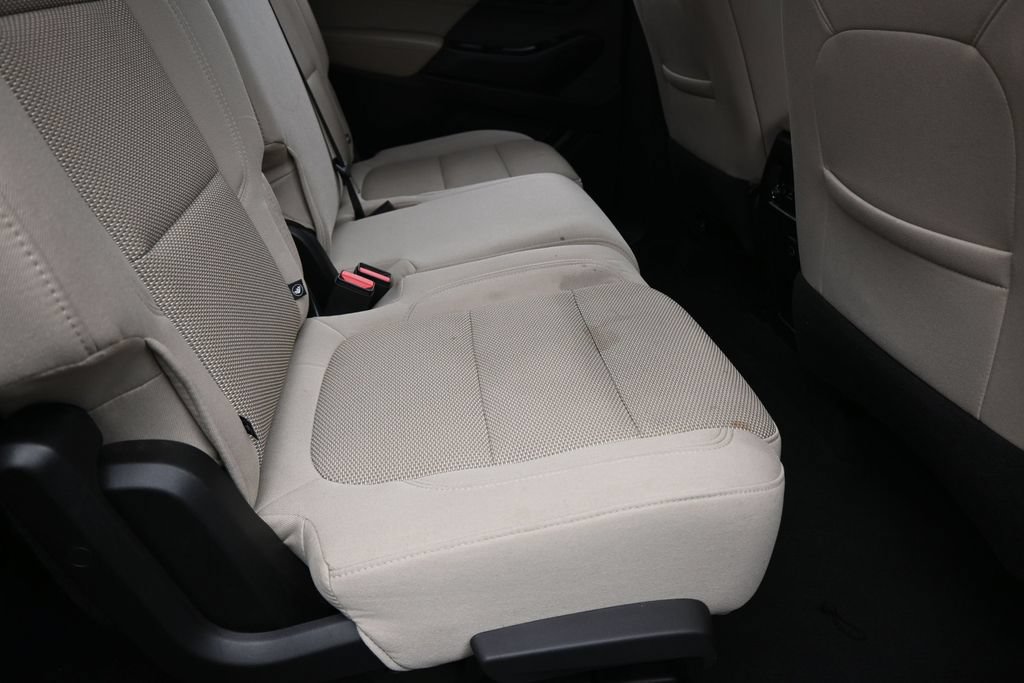 Used 2024 Chevrolet Traverse LS FWD image 39