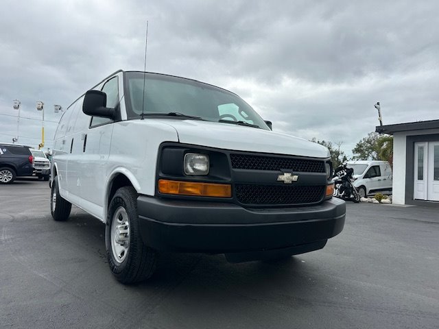 Used 2016 Chevrolet Express 2500 RWD image 4