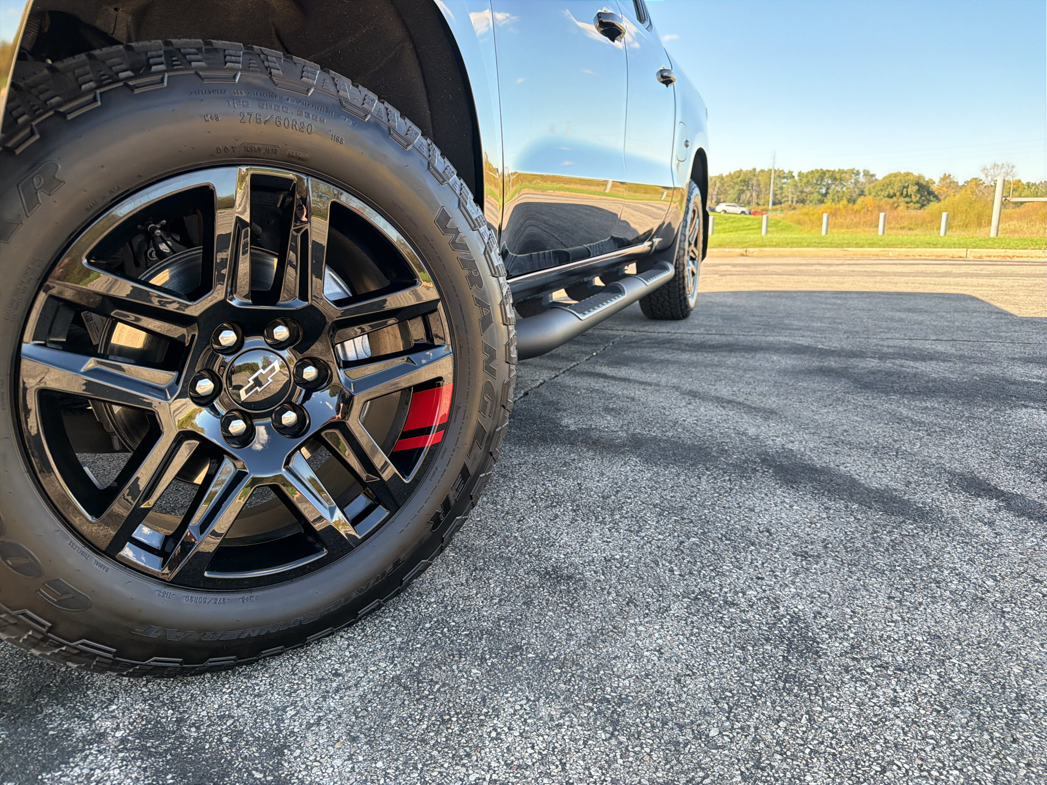 Used 2026 Chevrolet Silverado 1500 RST w/ Redline Edition AWD/4WD image 9