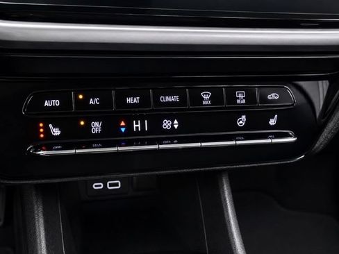 Used 2023 Chevrolet Bolt LT FWD image 22