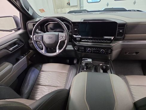 Used 2023 Chevrolet Silverado 1500 ZR2 AWD/4WD image 13